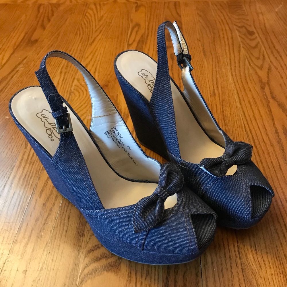 Platform wedge peep toes
